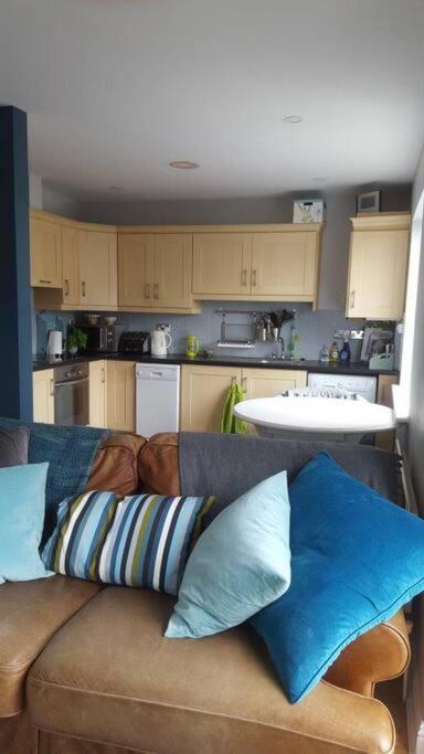 Galway City Lovely 2 Bed Apartment Dış mekan fotoğraf